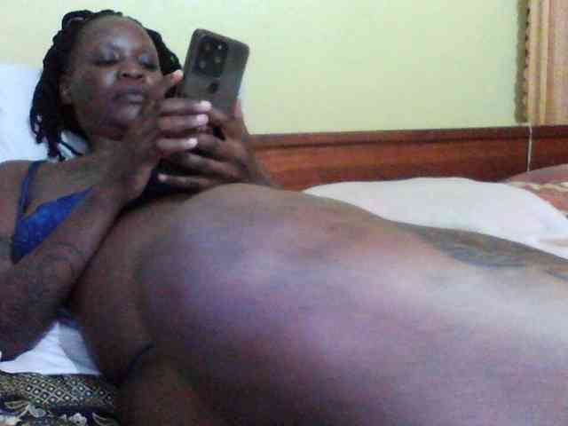 Princessmiles webcam
