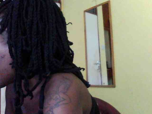 Princessmiles webcam