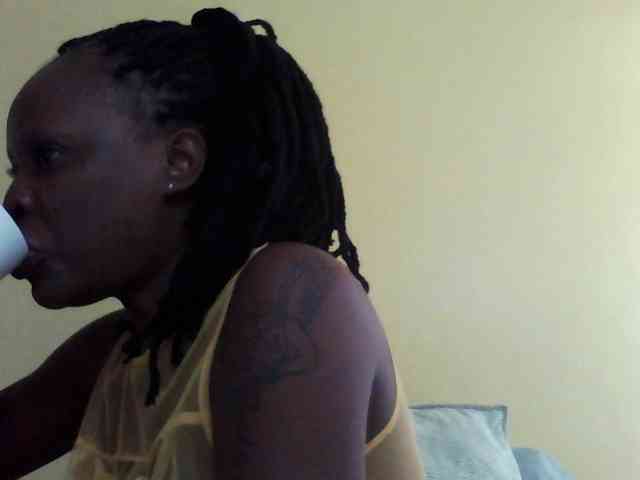 Princessmiles webcam