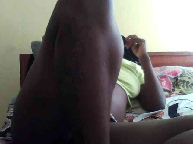 Princessmiles webcam