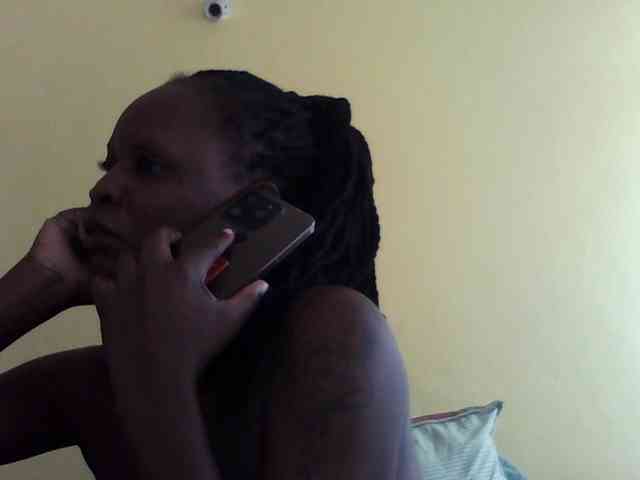 Princessmiles webcam