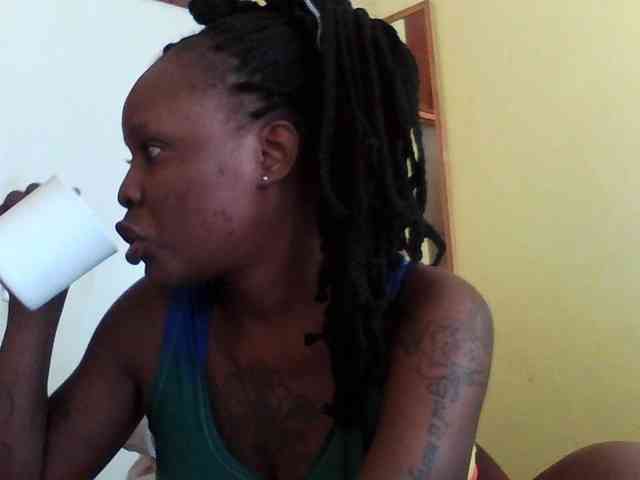Princessmiles webcam