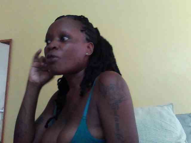 Princessmiles webcam