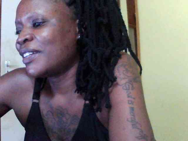Princessmiles webcam