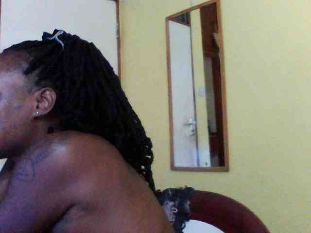 Princessmiles webcam