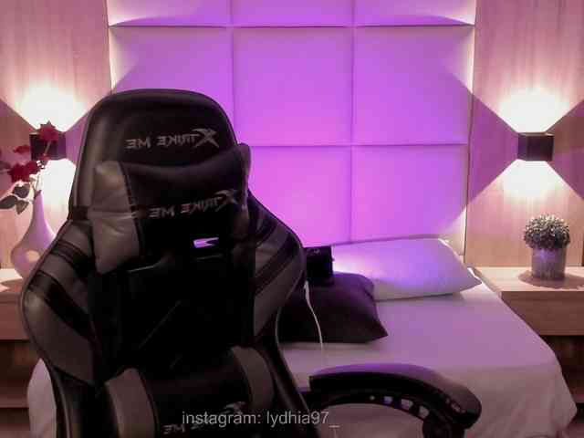 free anonymous chat Lydhia97