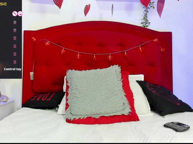 ashley-hot-01's BongaCams show and profile