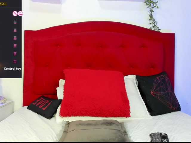 ashley-hot-01's BongaCams show and profile