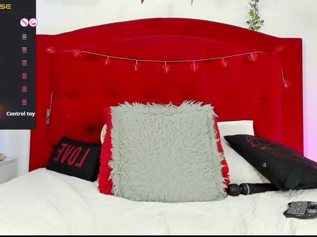 ashley-hot-01's BongaCams show and profile