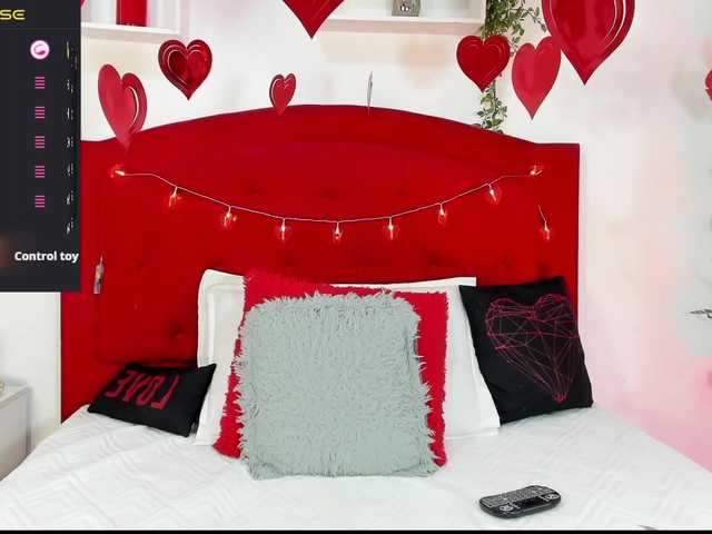 ashley-hot-01's BongaCams show and profile