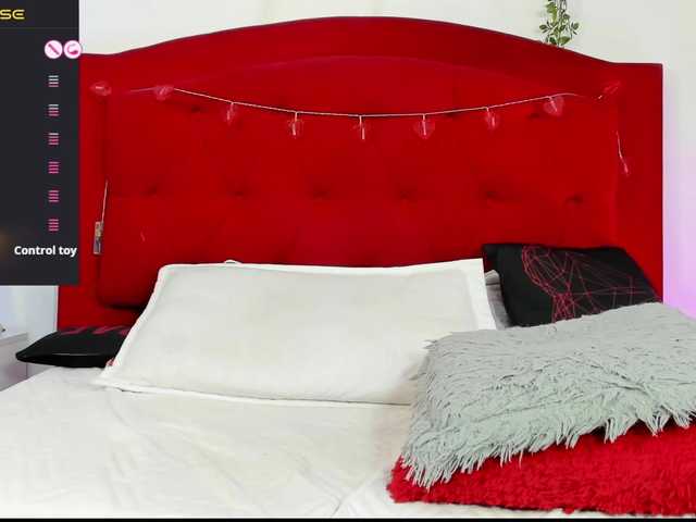 ashley-hot-01's BongaCams show and profile