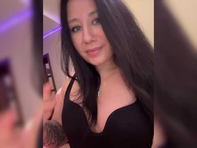 -Dirty-Bitch's BongaCams show and profile