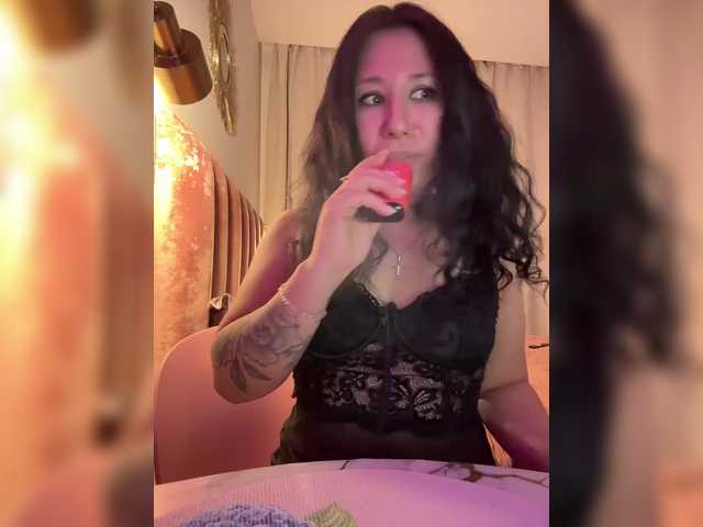 -Dirty-Bitch's BongaCams show and profile