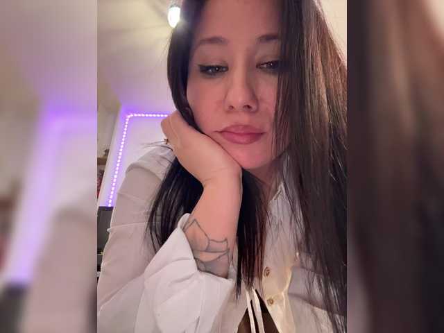 -Dirty-Bitch's BongaCams show and profile