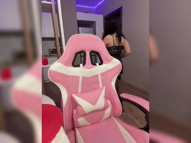 -Dirty-Bitch's BongaCams show and profile