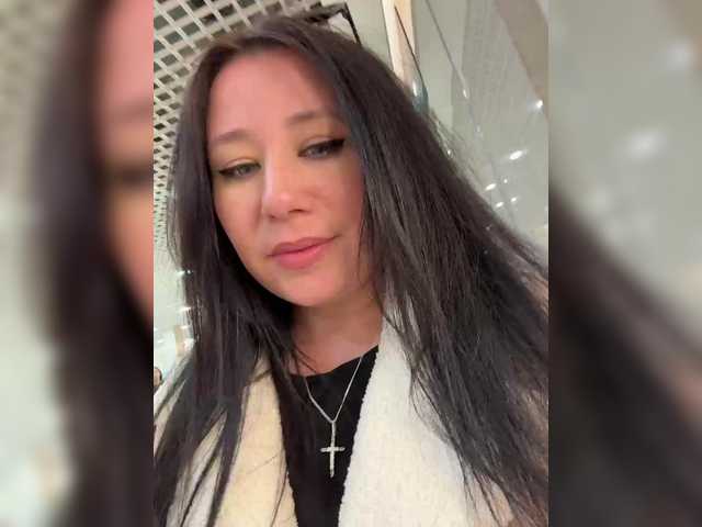 -Dirty-Bitch's BongaCams show and profile