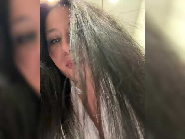 -Dirty-Bitch's BongaCams show and profile