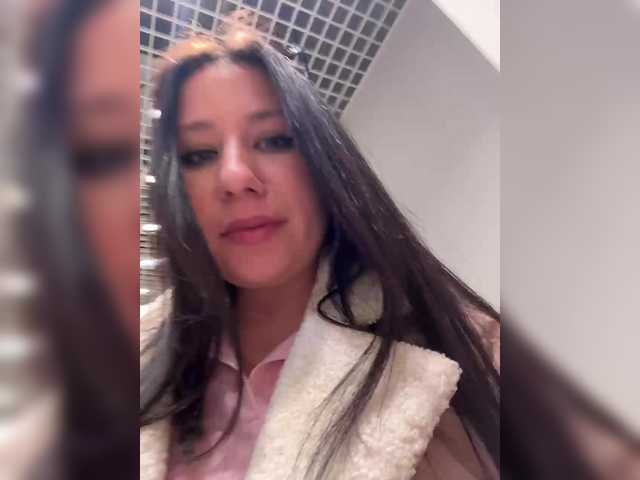 go to chat with -Lune