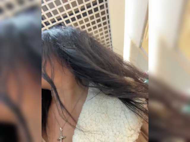 -Dirty-Bitch's BongaCams show and profile