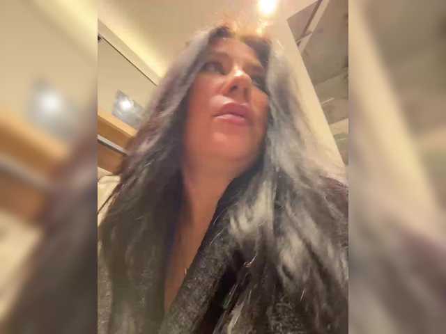 -Dirty-Bitch's BongaCams show and profile