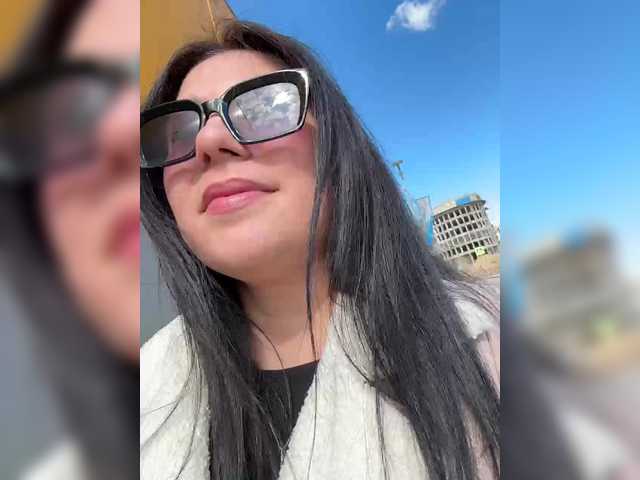 go to chat with -Lune