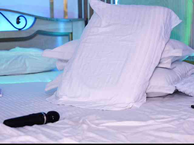 -Dirty-Bitch Live Webcam on BongaCams