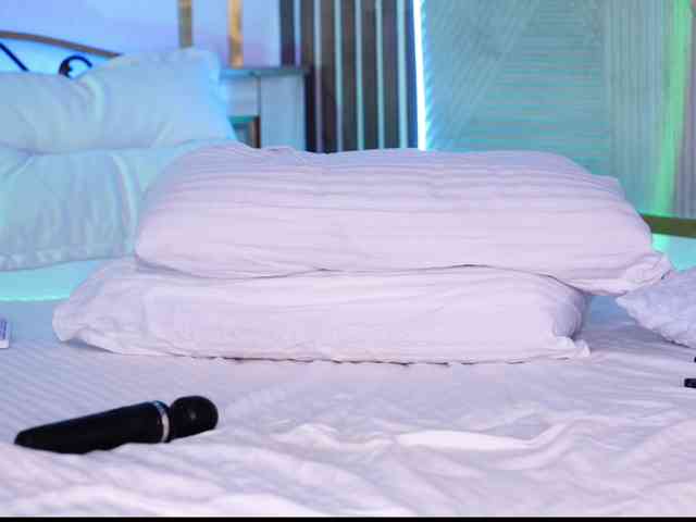 -Dirty-Bitch Live Webcam on BongaCams