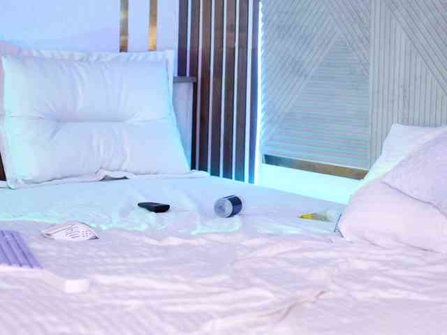 hey_Babyfaces webcam