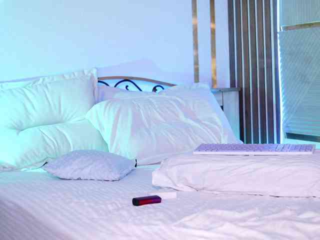 -Dirty-Bitch Live Webcam on BongaCams