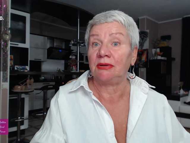 roxana-brooks's BongaCams show and profile