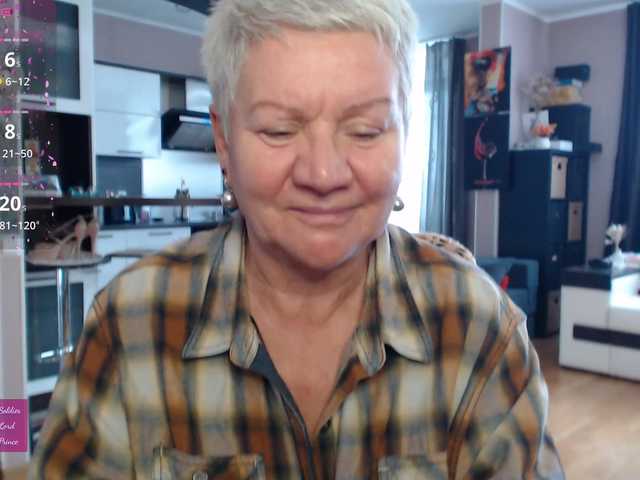 roxana-brooks's BongaCams show and profile