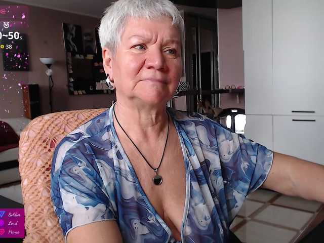 roxana-brooks's BongaCams show and profile