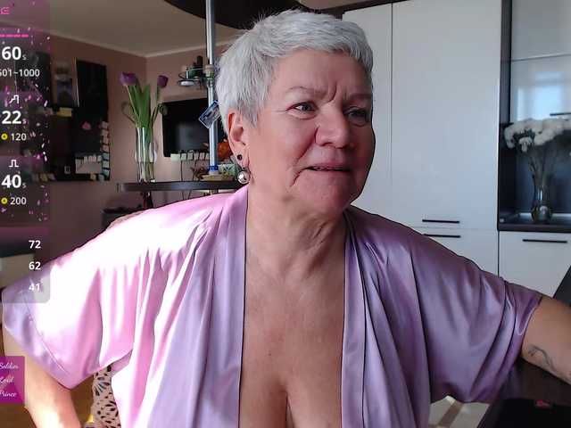 roxana-brooks's BongaCams show and profile