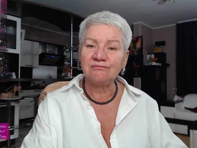 roxana-brooks's BongaCams show and profile