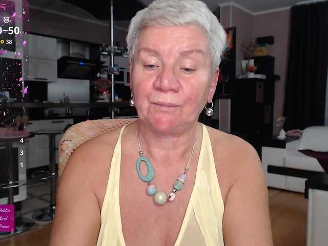 BongaCams roxana-brooks is Freechat roxana-brooks — @total -- countdown: @sofar collected, @remain left for a great first day!