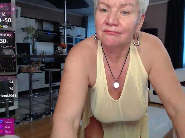 roxana-brooks's BongaCams show and profile