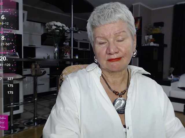 roxana-brooks's BongaCams show and profile