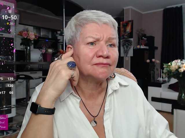 roxana-brooks live cam profile