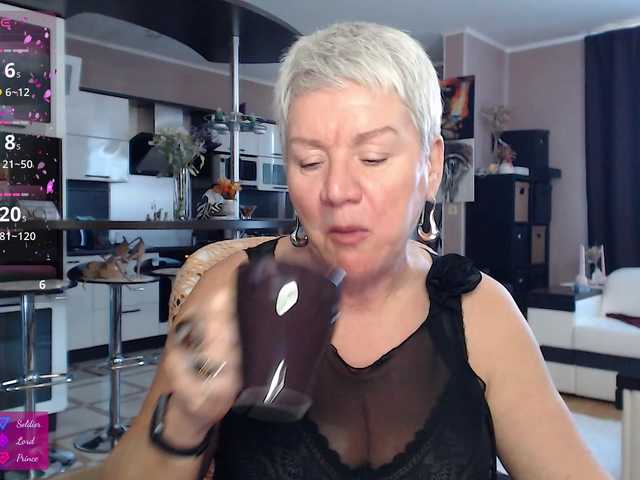 roxana-brooks's BongaCams show and profile