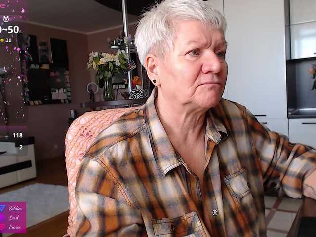 roxana-brooks's BongaCams show and profile