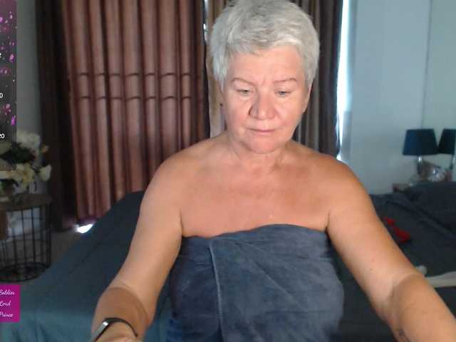 roxana-brooks's BongaCams show and profile