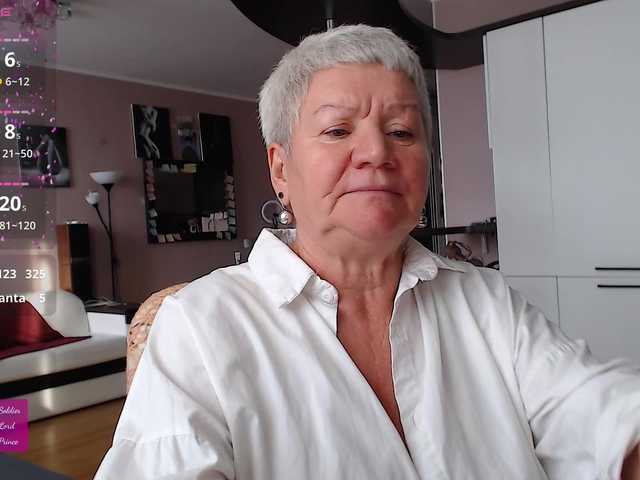 roxana-brooks's BongaCams show and profile