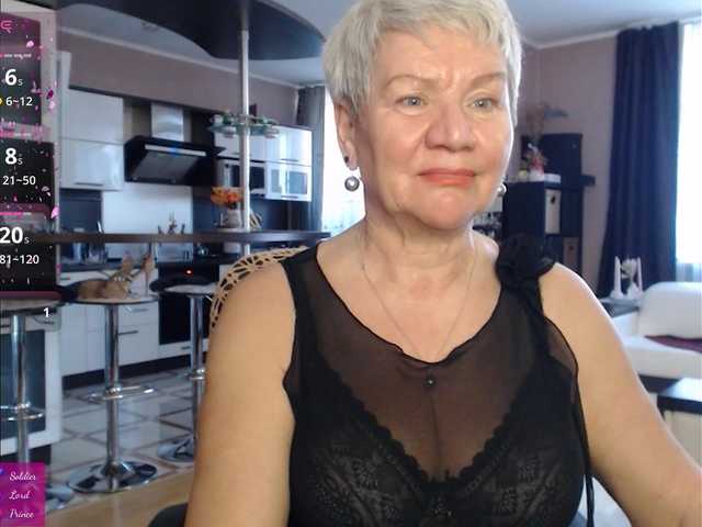 roxana-brooks's BongaCams show and profile