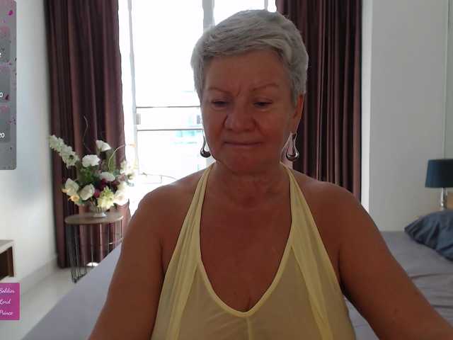 roxana-brooks's BongaCams show and profile