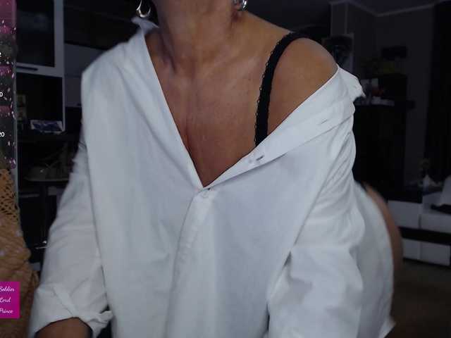 roxana-brooks's BongaCams show and profile