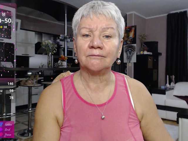 roxana-brooks live cam profile