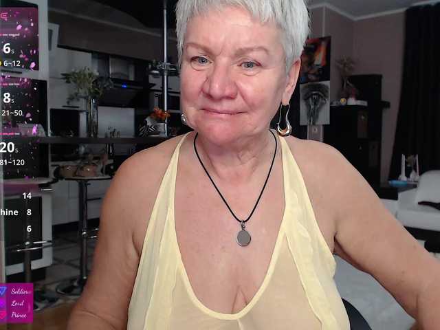 roxana-brooks's BongaCams show and profile