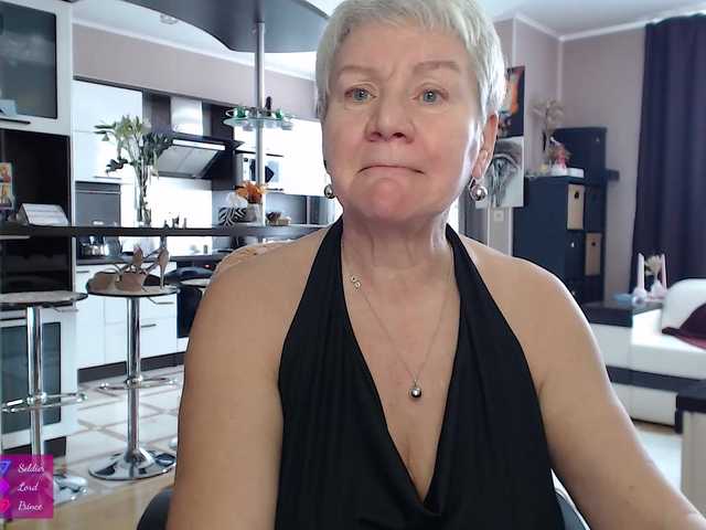 roxana-brooks's BongaCams show and profile