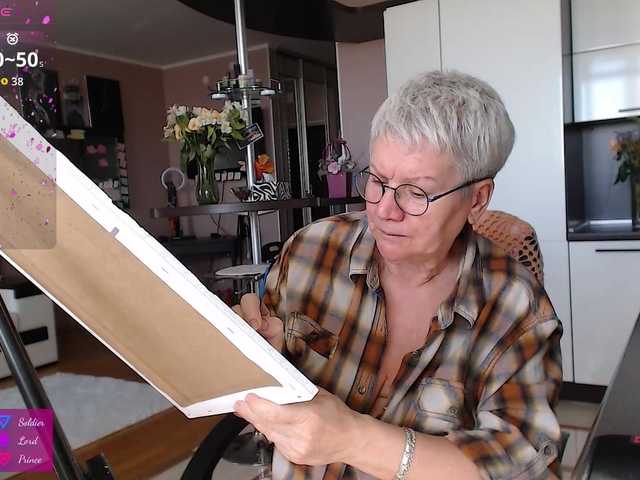 roxana-brooks's BongaCams show and profile