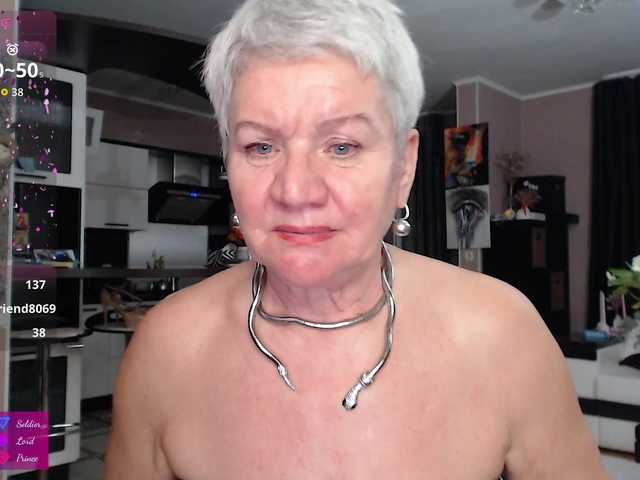 roxana-brooks's BongaCams show and profile